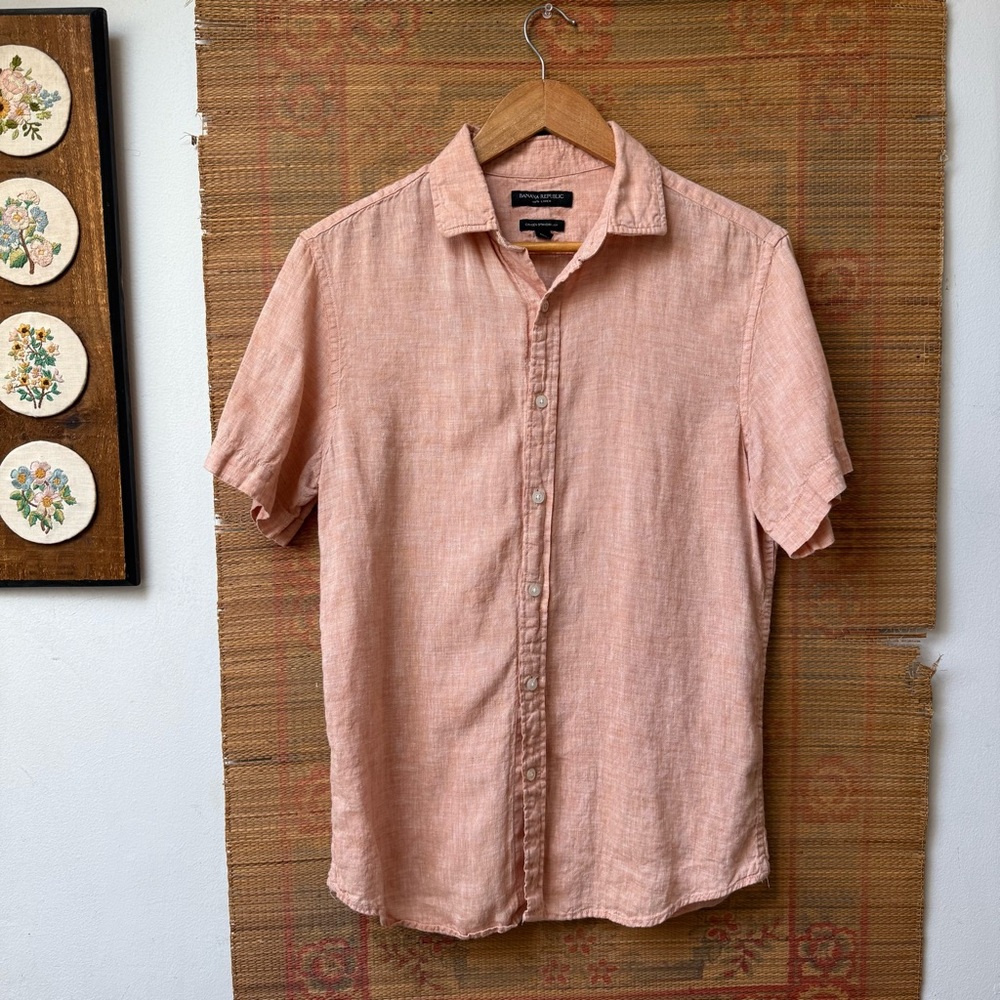 Banana Republic Linen Camden Button Up Shirt